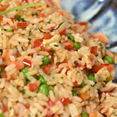 Жареный рис в азиатском стиле