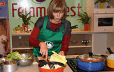 Телеканал «Кухня ТВ» провел мастер-классы на женском фестивале FemmeFest-2011