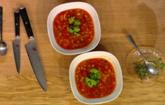 Минестроне по-лигурийски с соусом песто