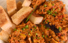Икра из патиссонов с гренками