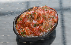 Соус с обжаренным шашлычным луком и кетчупом